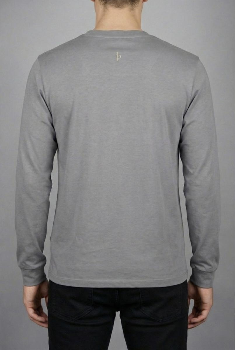 Casual-Fit Longsleeve T-Shirt